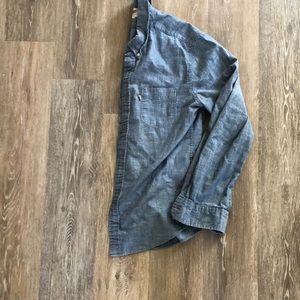Levi’s Chambey Button down shirt size medium